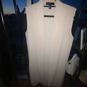 Sleeveless long blazer